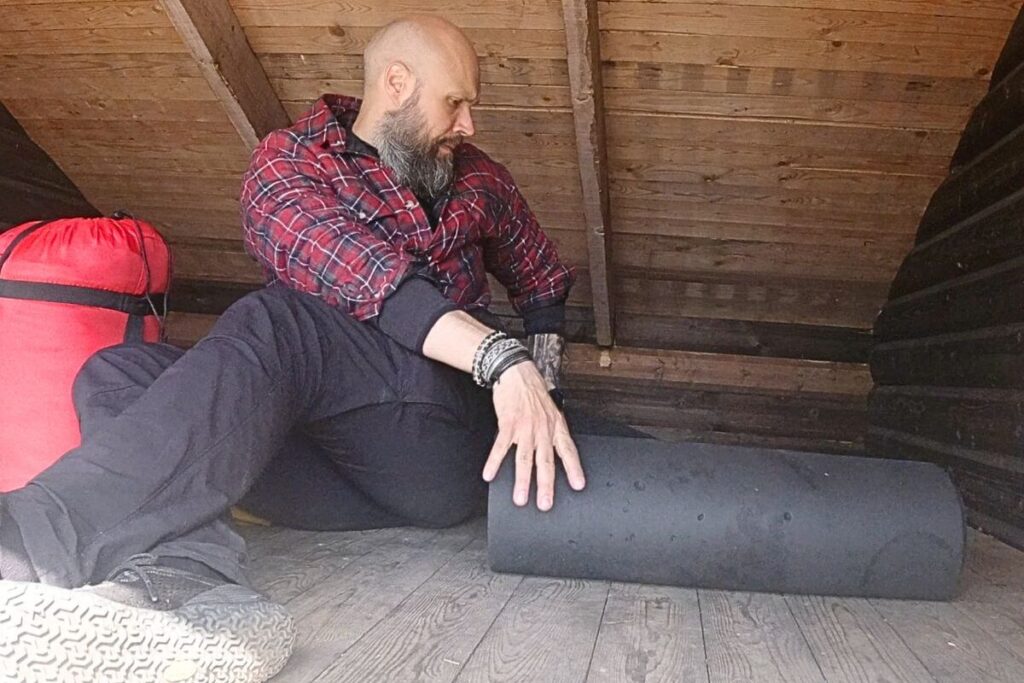 Liggunderlag i Cellplast i ett vindskydd